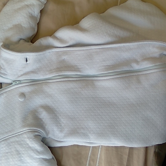 Gorgeous absorba light blue Baby bunting zipper and button closure with hood - Picture 7 of 9